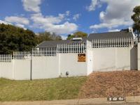 Front View of property in Mondeor