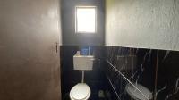 Bathroom 1 - 9 square meters of property in The Balmoral Estates