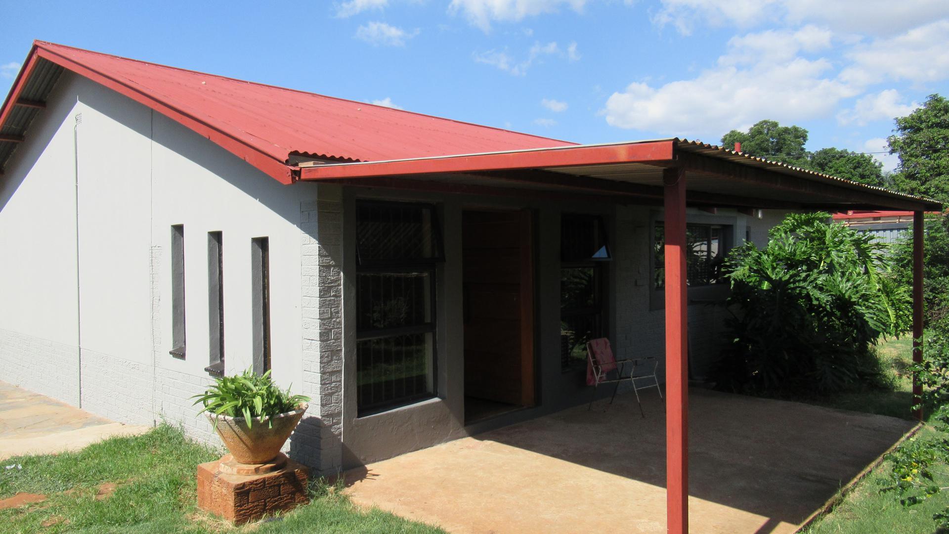 Front View of property in Silverton