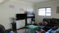 Lounges - 34 square meters of property in Vanderbijlpark