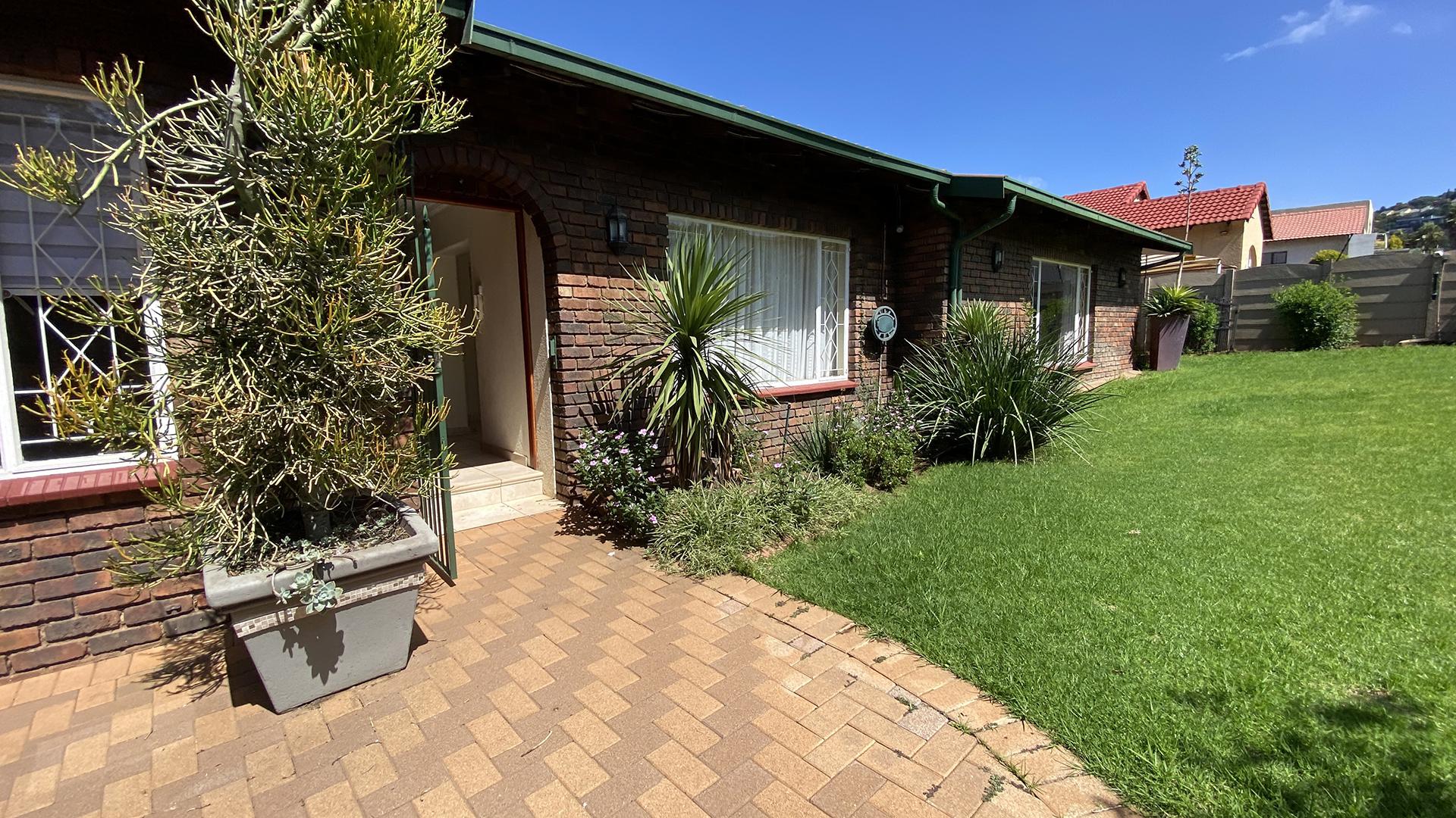 Front View of property in Mulbarton