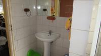 Bathroom 3+ - 14 square meters of property in Boksburg