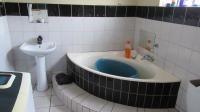 Bathroom 3+ - 14 square meters of property in Boksburg