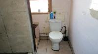 Main Bathroom - 10 square meters of property in Bulwer (Dbn)