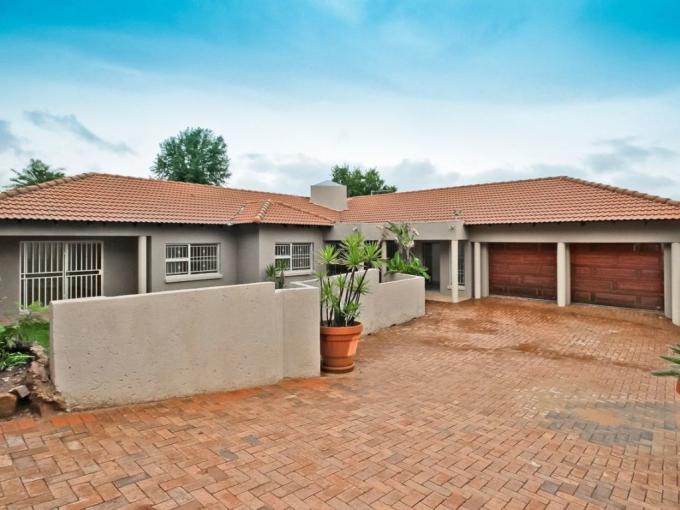 3 Bedroom House for Sale For Sale in Observatory - JHB - MR430282