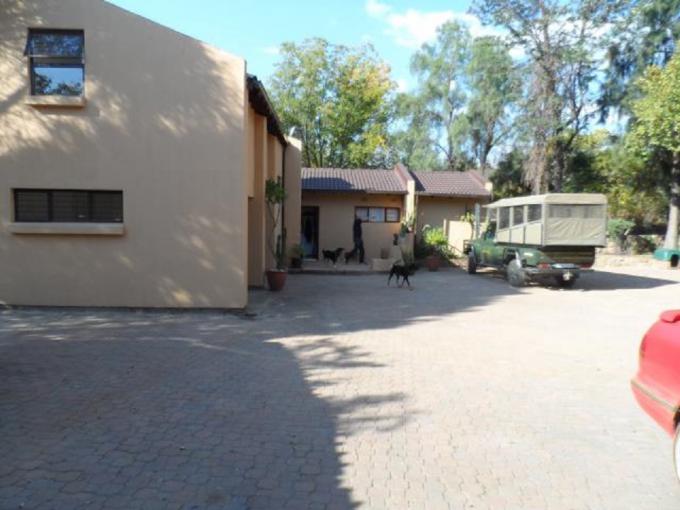 4 Bedroom Apartment for Sale For Sale in Chartwell A.H. - MR430403