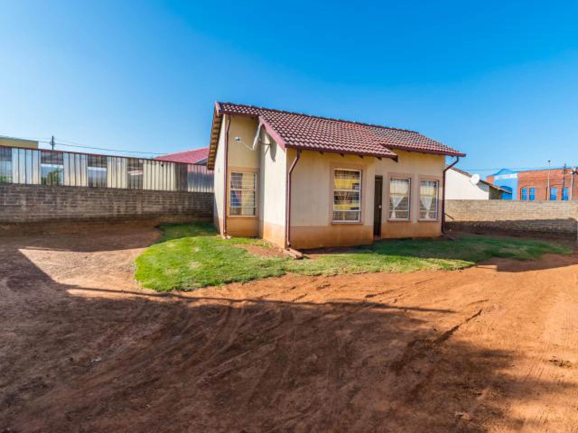 Front View of property in Randfontein