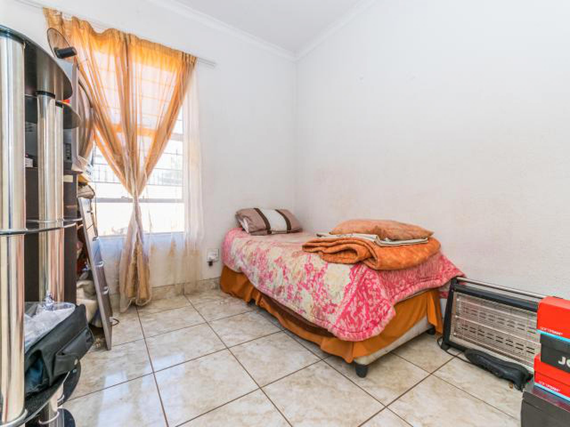 Bed Room 2 of property in Randfontein
