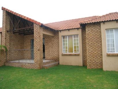 3 Bedroom Simplex for Sale For Sale in Moreletapark - Home Sell - MR43167