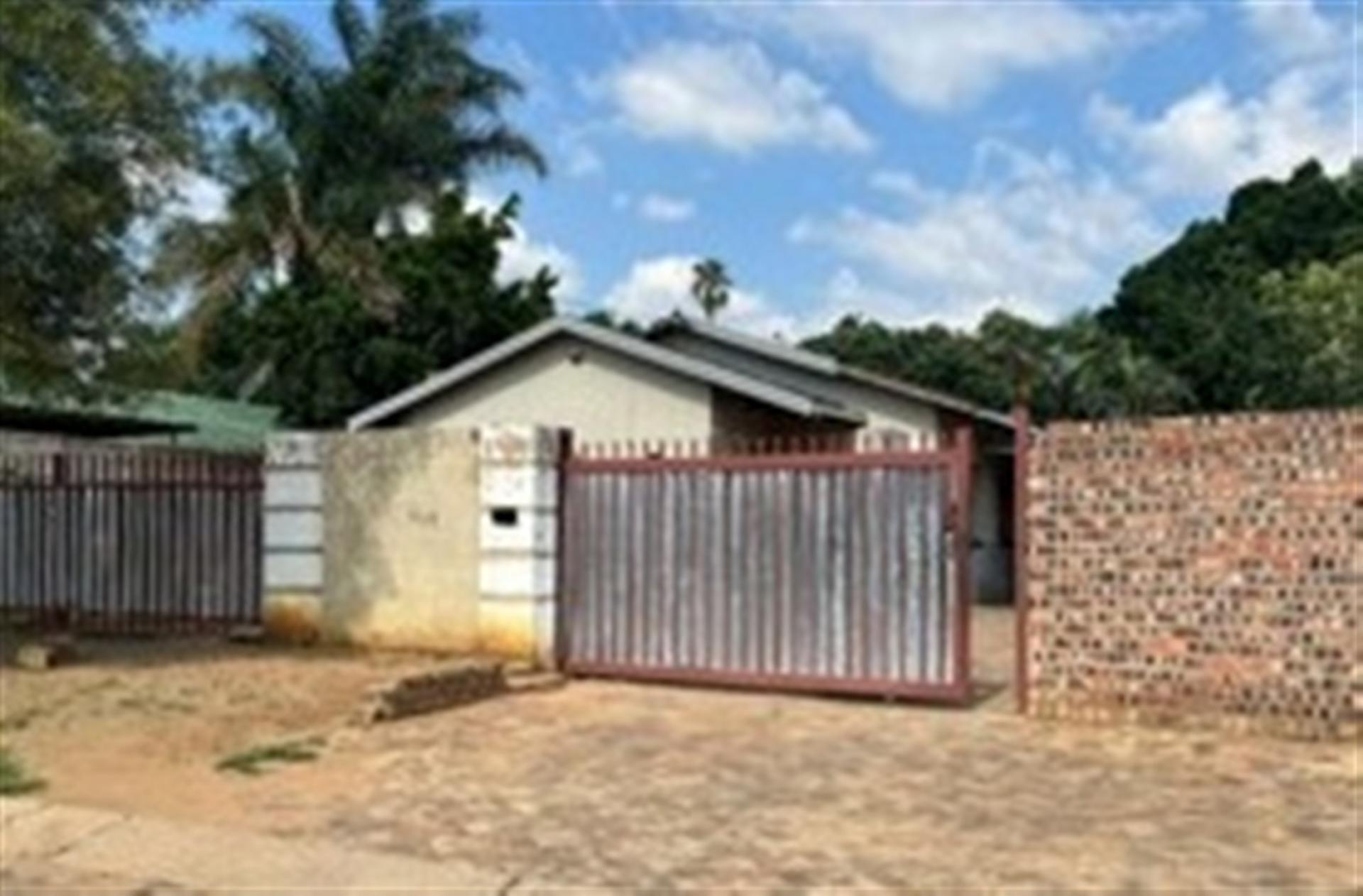 Front View of property in Pretoria North