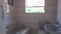Bathroom 1 - 5 square meters of property in Die Heuwel