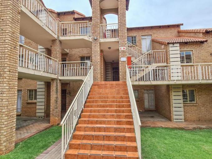 2 Bedroom Apartment to Rent in Boardwalk Manor Estate - Property to rent - MR433725