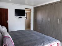 Main Bedroom - 30 square meters of property in Norkem park