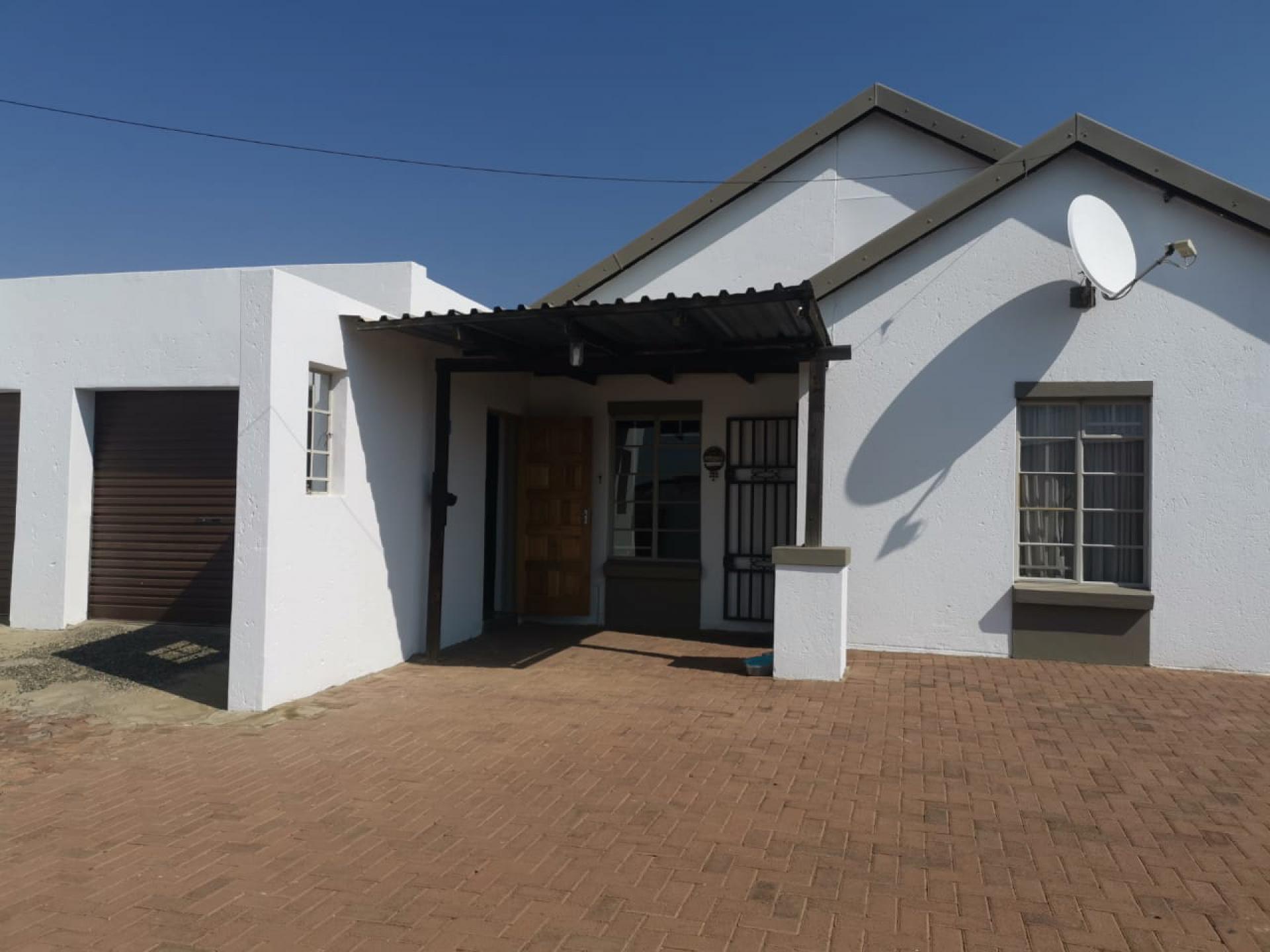 3 Bedroom House for Sale For Sale in Ermelo MR433962 MyR