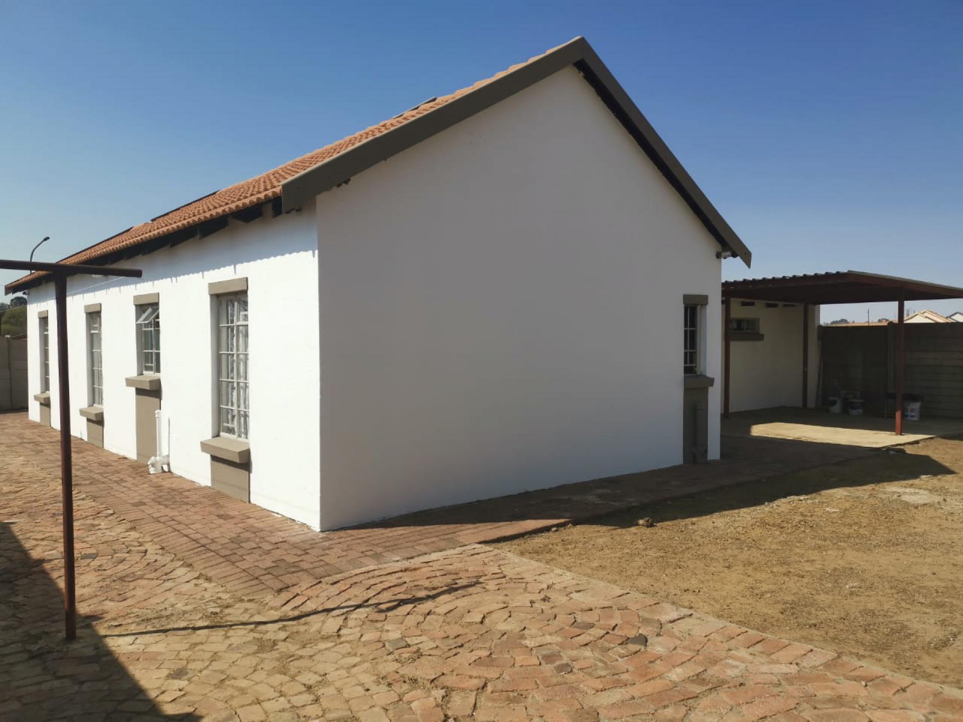 3 Bedroom House for Sale For Sale in Ermelo MR433962 MyR