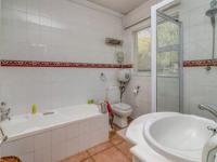 Bathroom 2 of property in Dainfern
