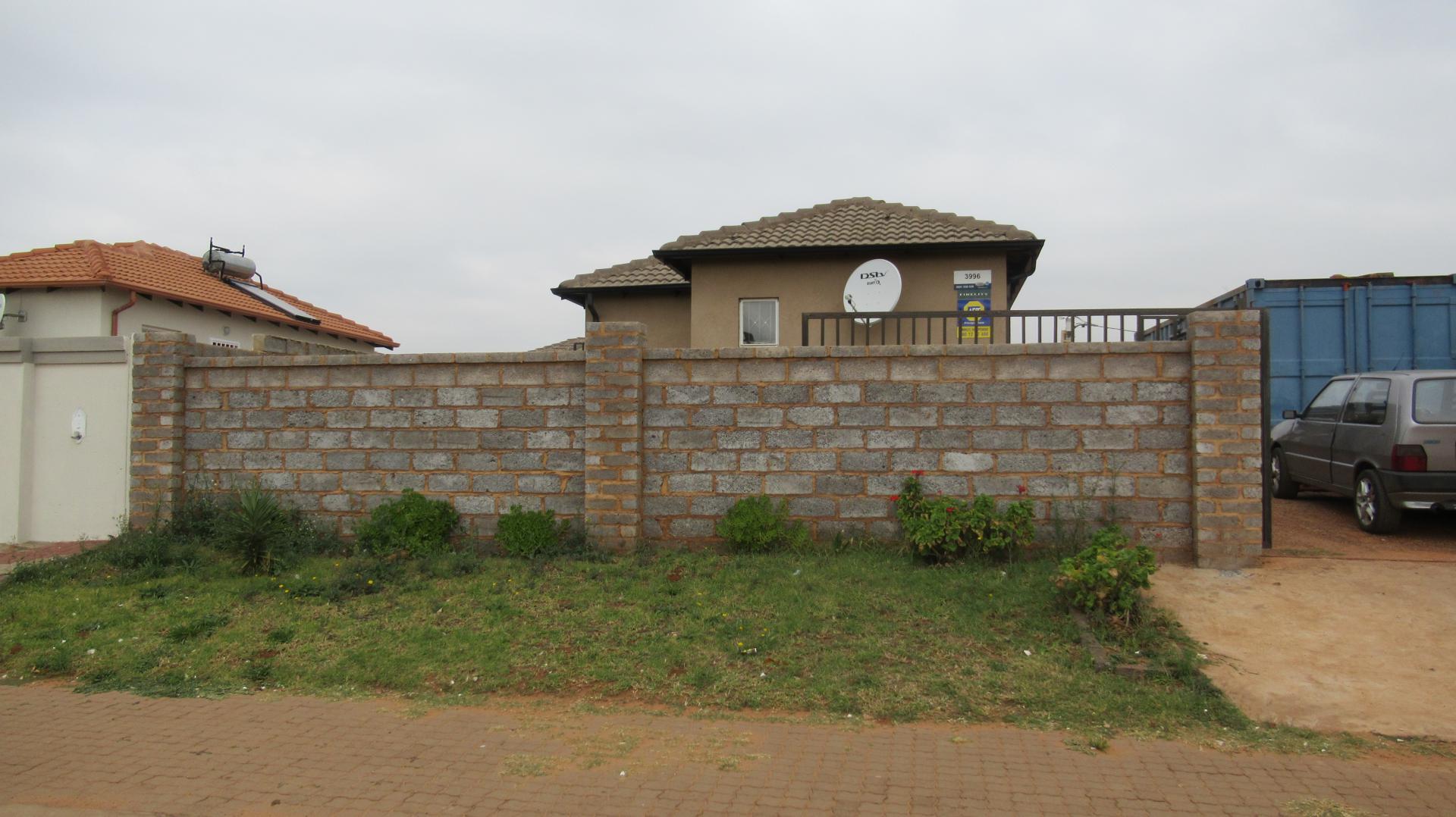 Front View of property in Lenasia