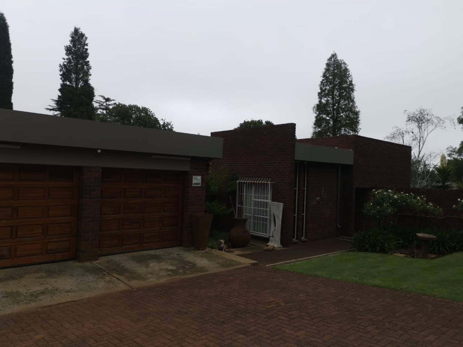 3 Bedroom House for Sale For Sale in Ermelo MR434246 MyR