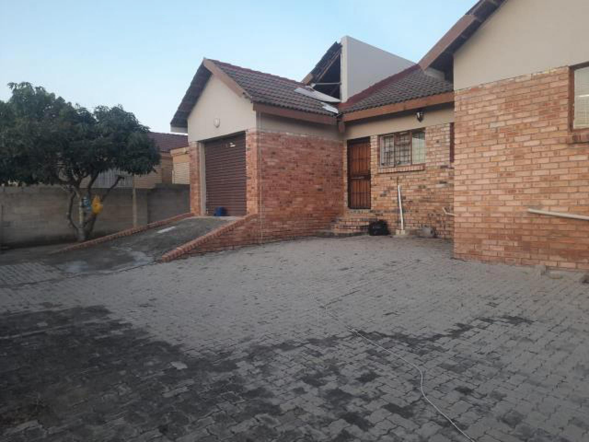Standard Bank EasySell 3 Bedroom House for Sale in Tekwane S