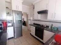 Kitchen of property in Tekwane South