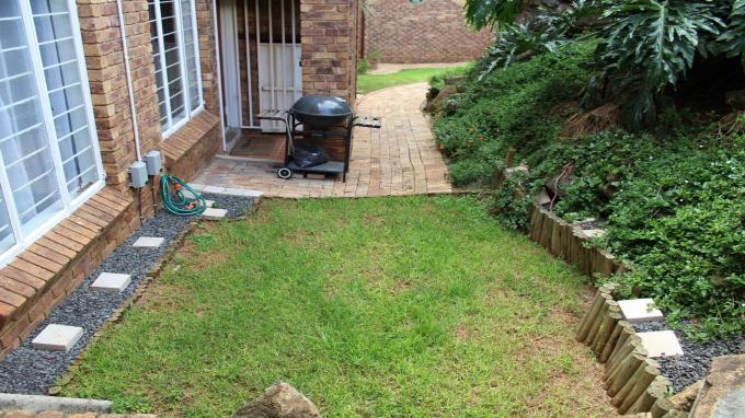 2 Bedroom Sectional Title for Sale For Sale in Weltevreden Park - Home Sell - MR434656