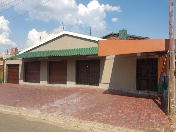 5 Bedroom House for Sale For Sale in Ermelo MR434737 MyR