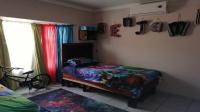 Bed Room 2 of property in Waterval East