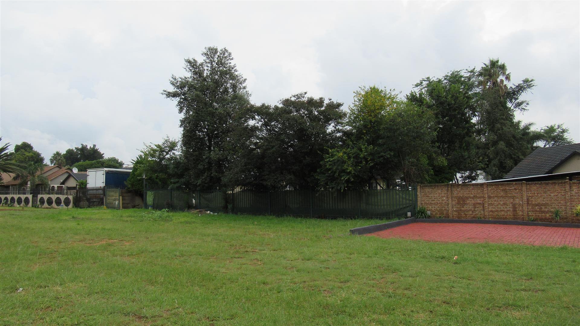 Front View of property in Birch Acres