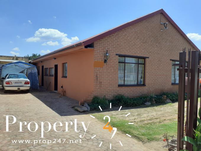 4 Bedroom Duet for Sale For Sale in Fochville - MR435202