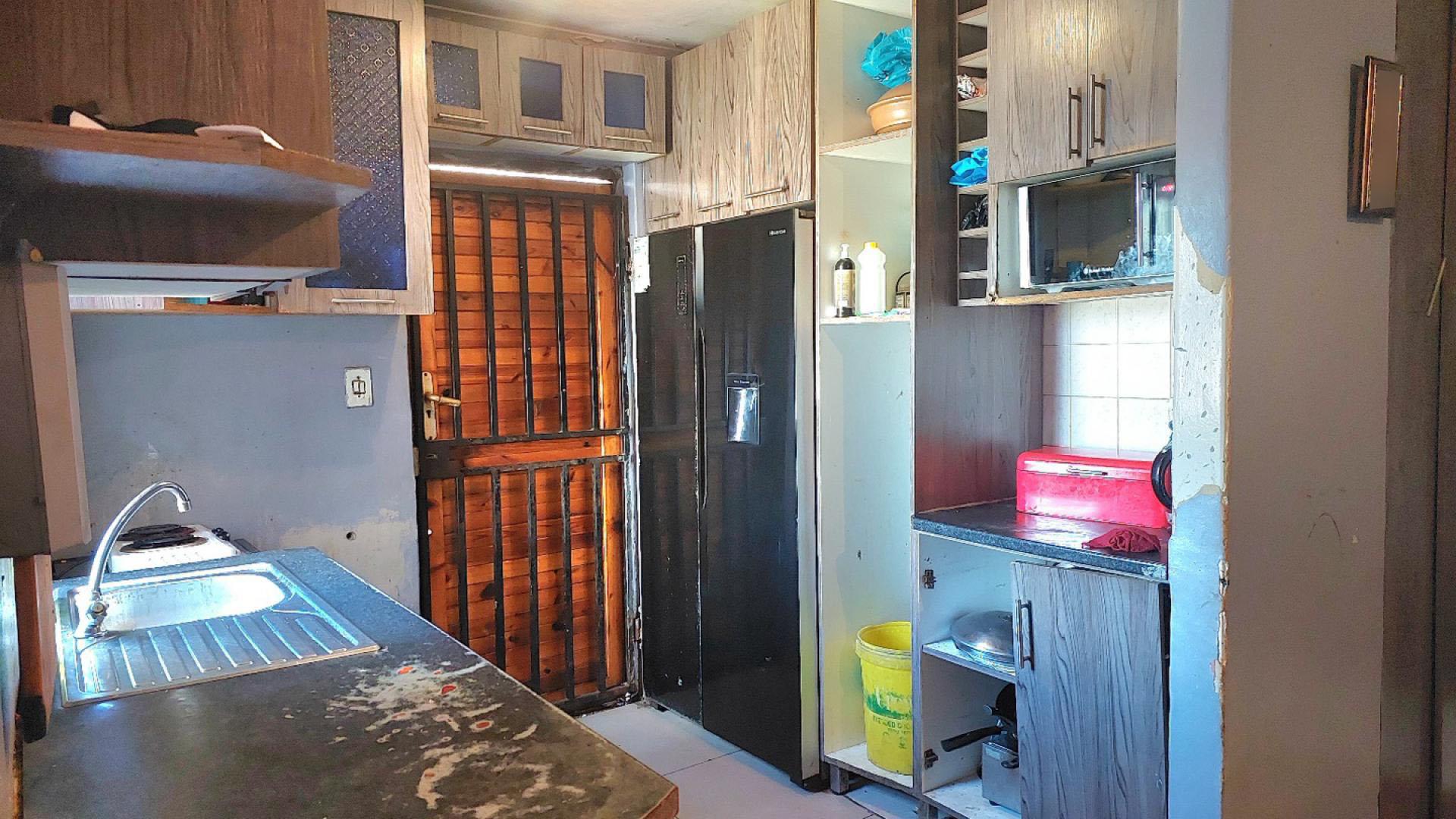 Kitchen of property in Joe Slovo Park