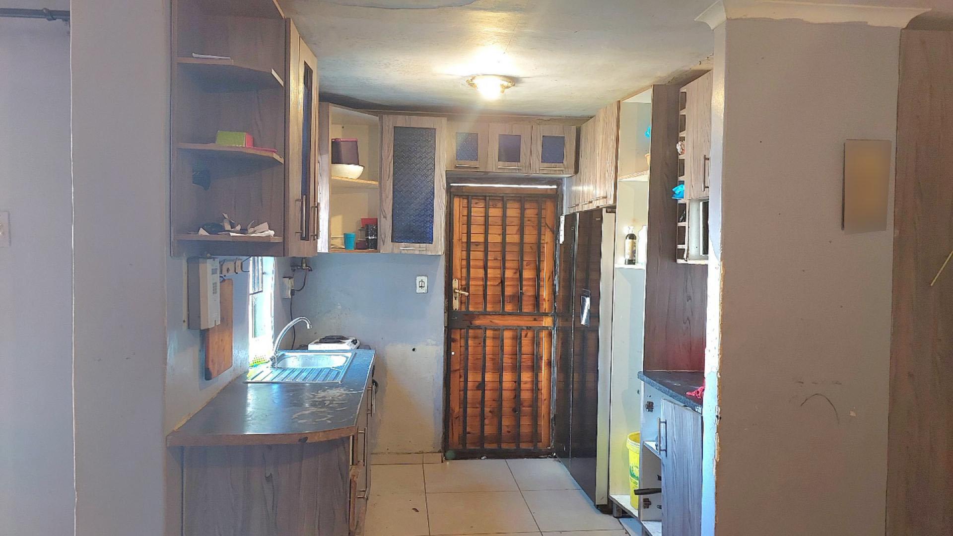 Kitchen of property in Joe Slovo Park