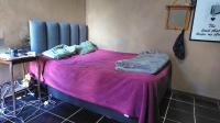 Bed Room 2 of property in Joe Slovo Park