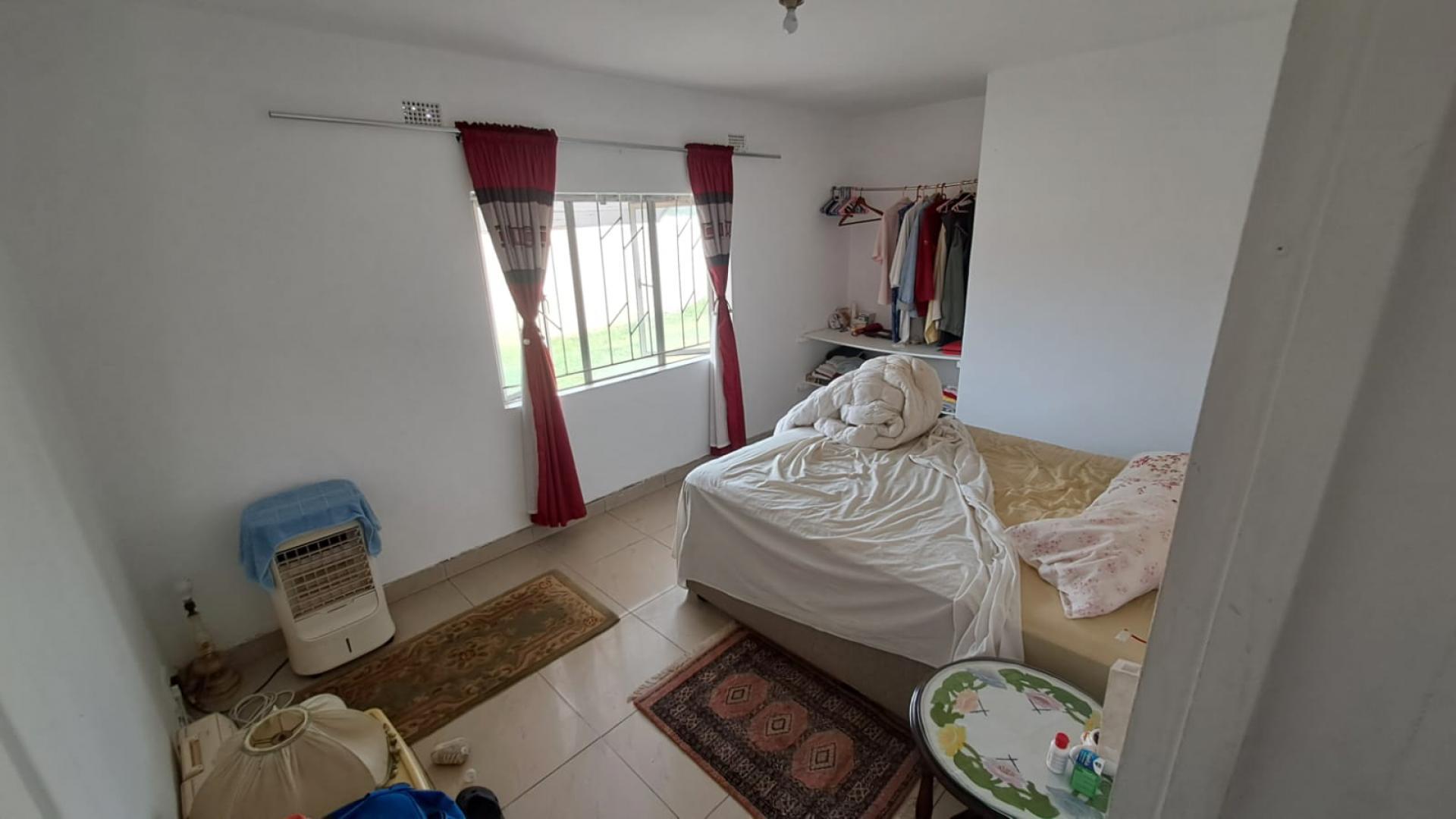 Bed Room 2 of property in Austerville