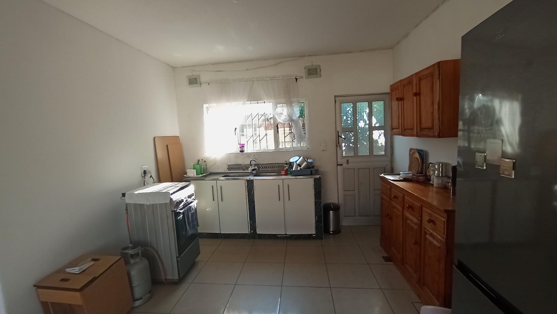 Kitchen - 44 square meters of property in Austerville