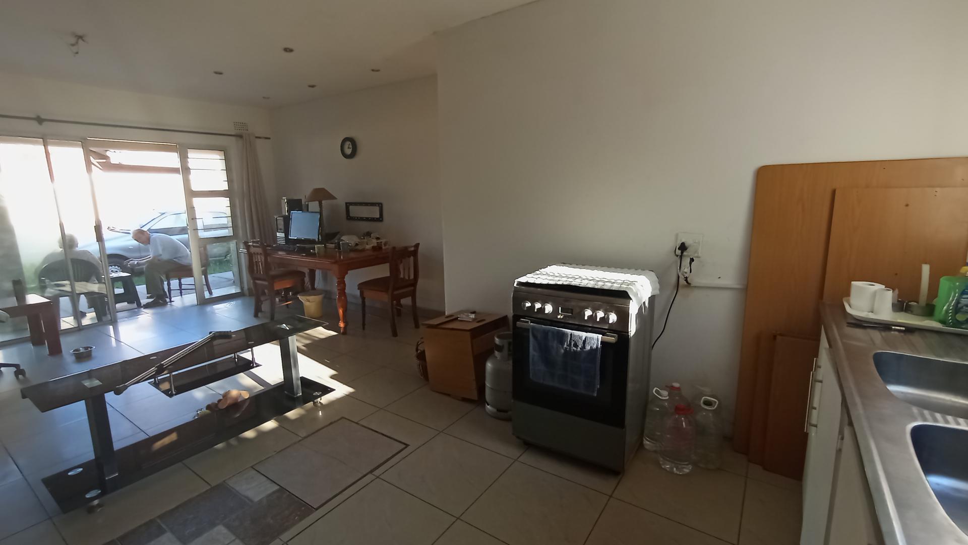 Kitchen - 44 square meters of property in Austerville