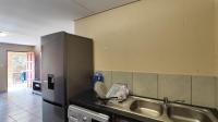 Kitchen - 7 square meters of property in Cruywagenpark