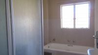 Bathroom 1 - 6 square meters of property in Sundowner