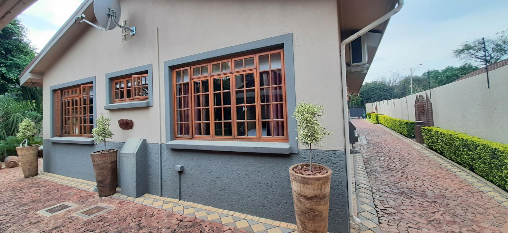 4 Bedroom House for Sale For Sale in Capital Park MR436229