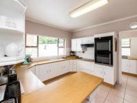 Kitchen of property in Vincent Heights