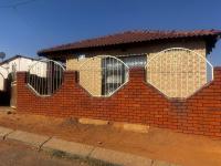 Front View of property in Naledi