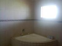Bathroom 2 - 17 square meters of property in Homestead Apple Orchards AH