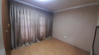 Bed Room 1 - 14 square meters of property in Actonville