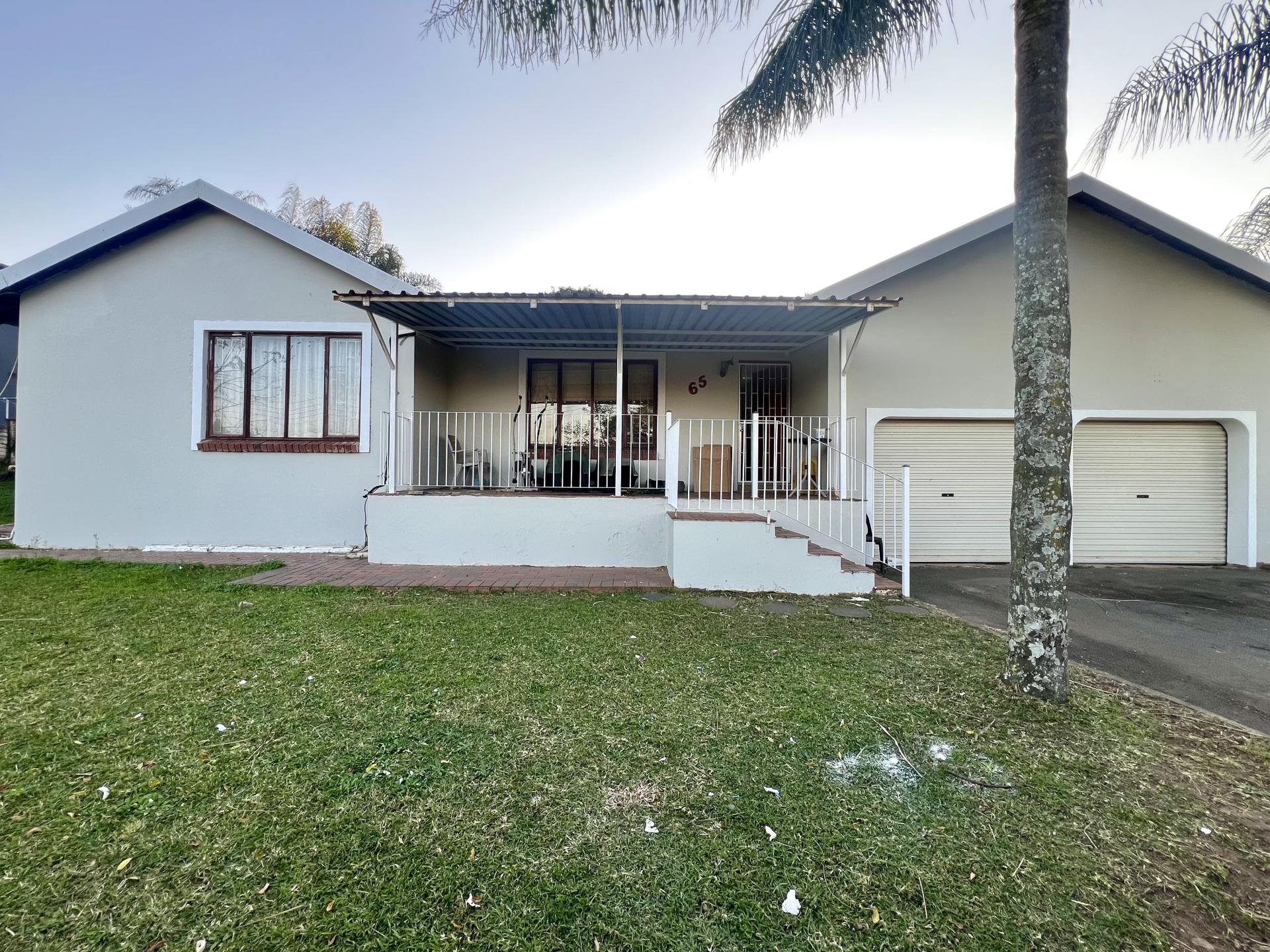 Front View of property in Pelham