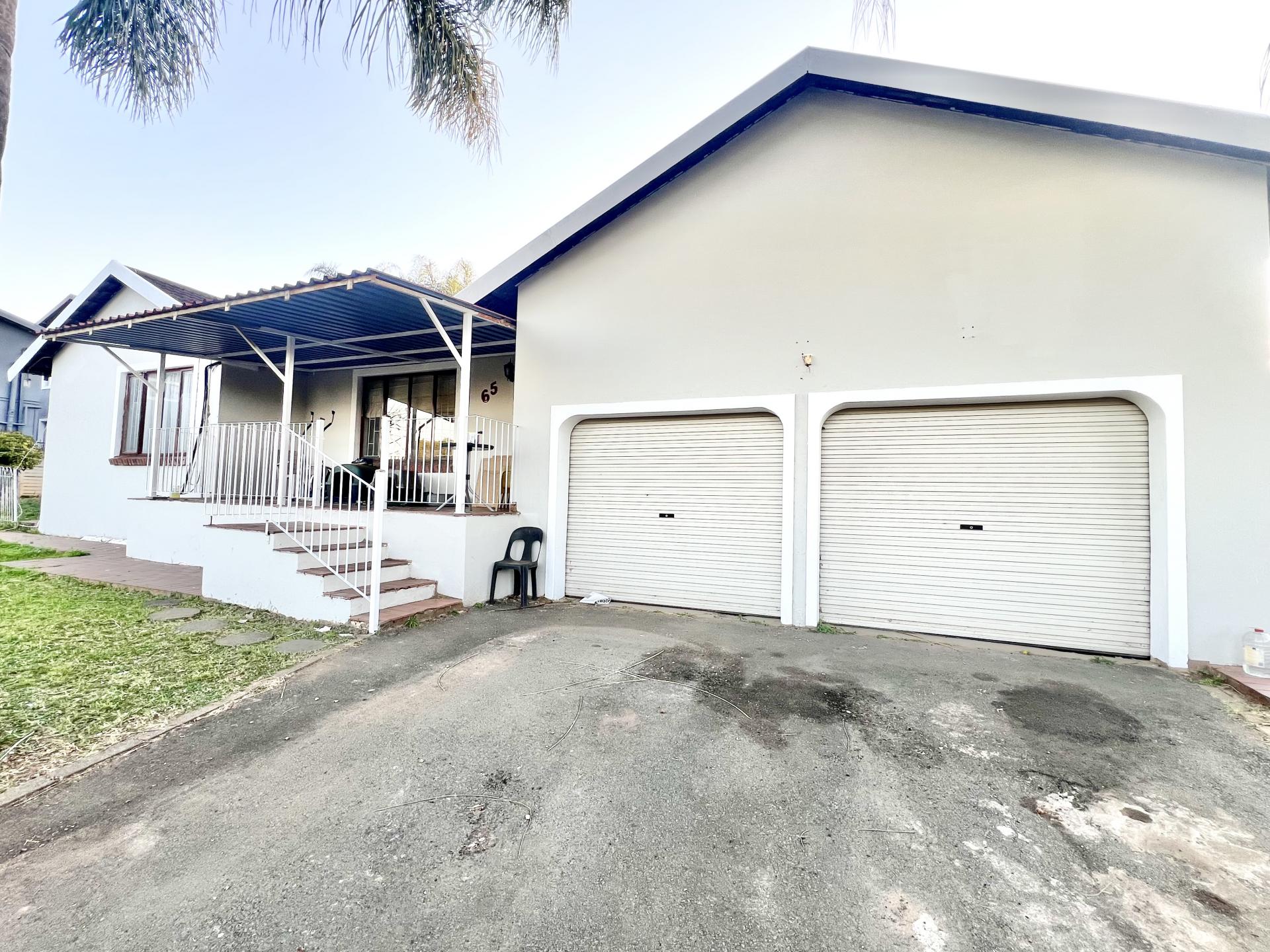 Front View of property in Pelham