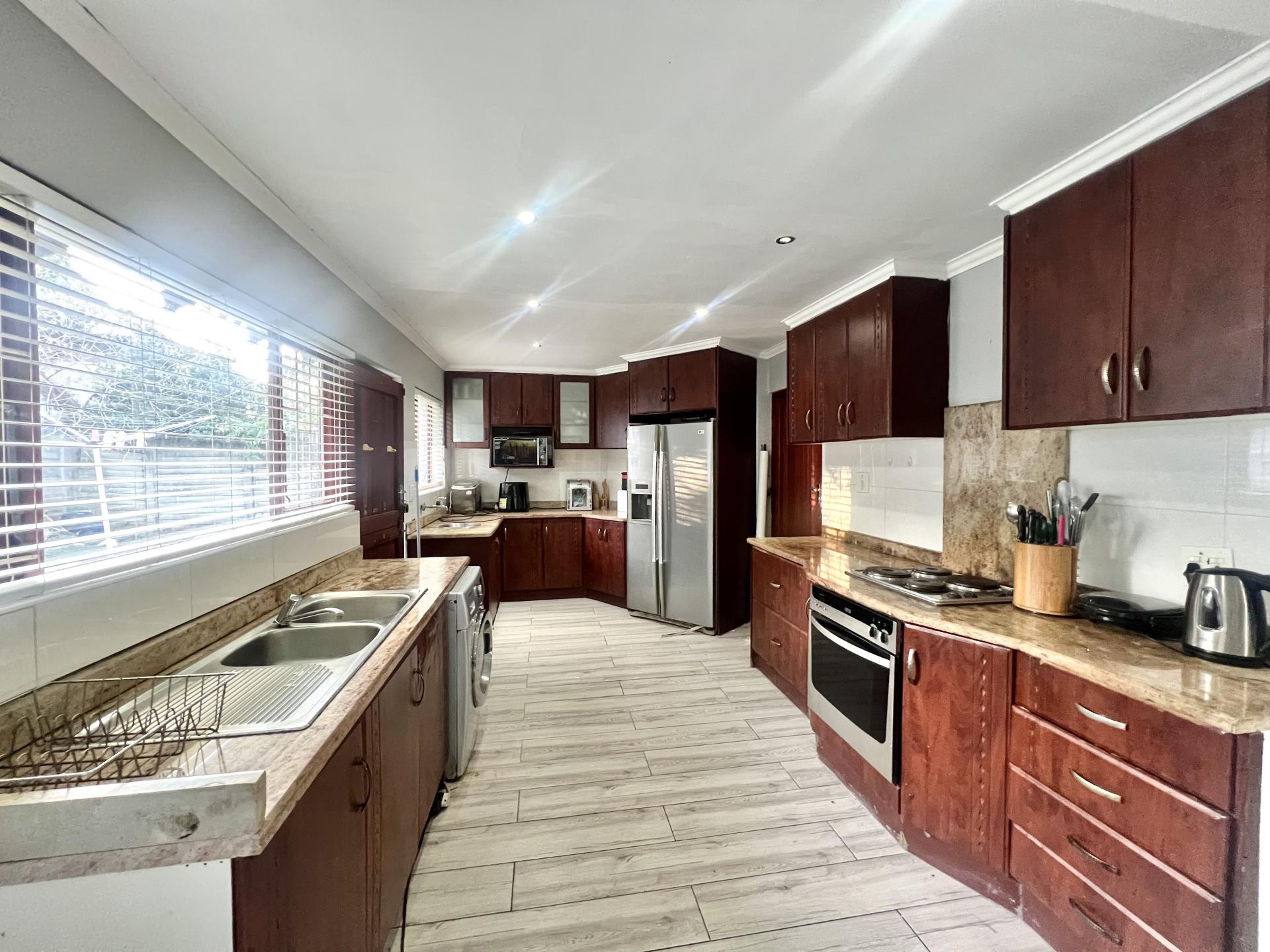 Kitchen of property in Pelham
