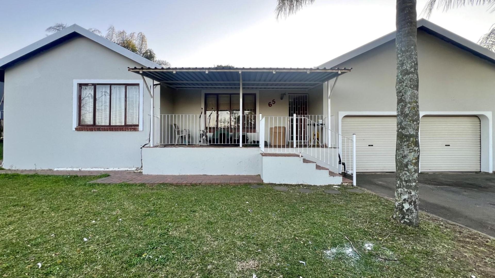 Front View of property in Pelham