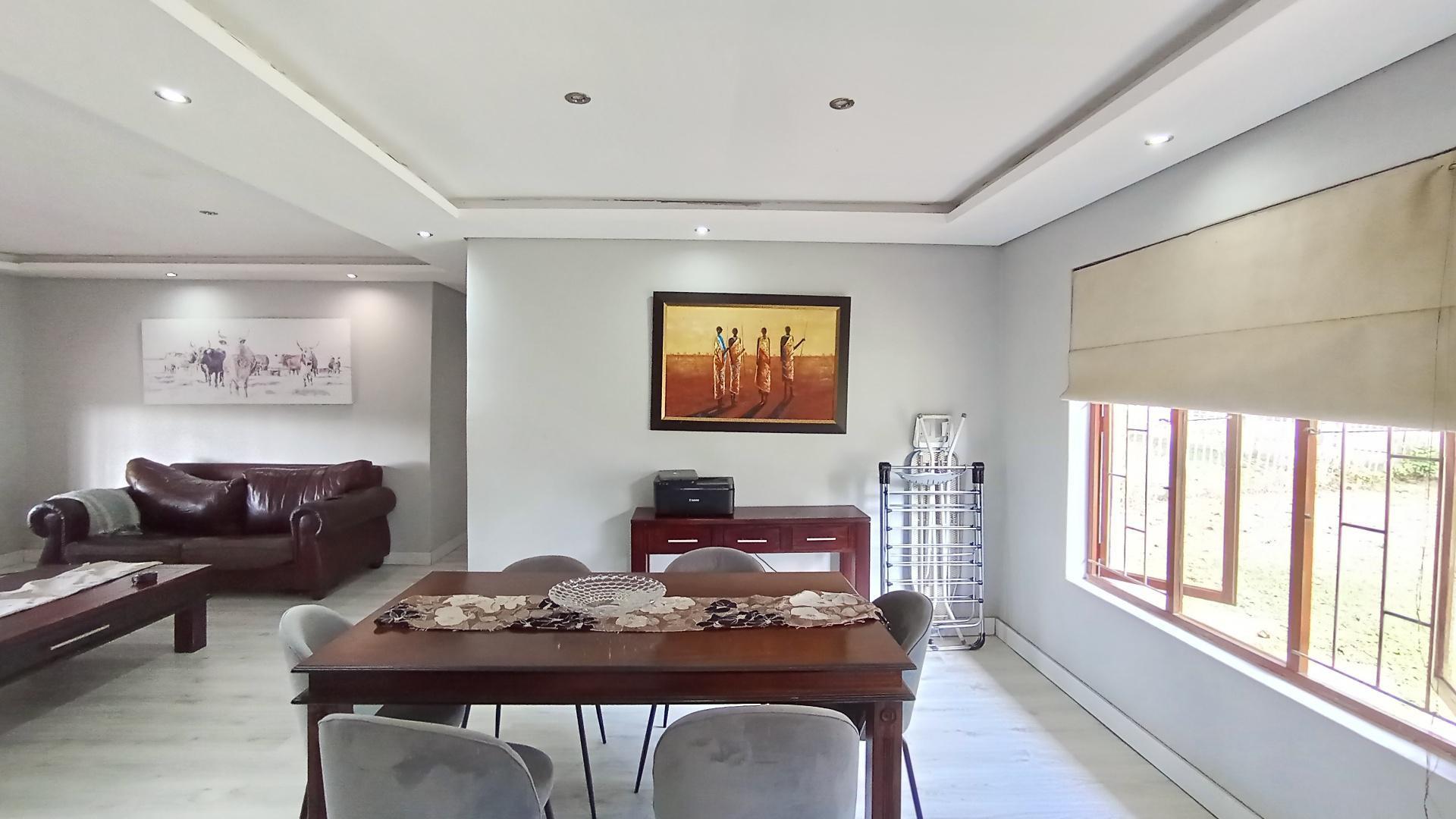 Dining Room - 10 square meters of property in Pelham