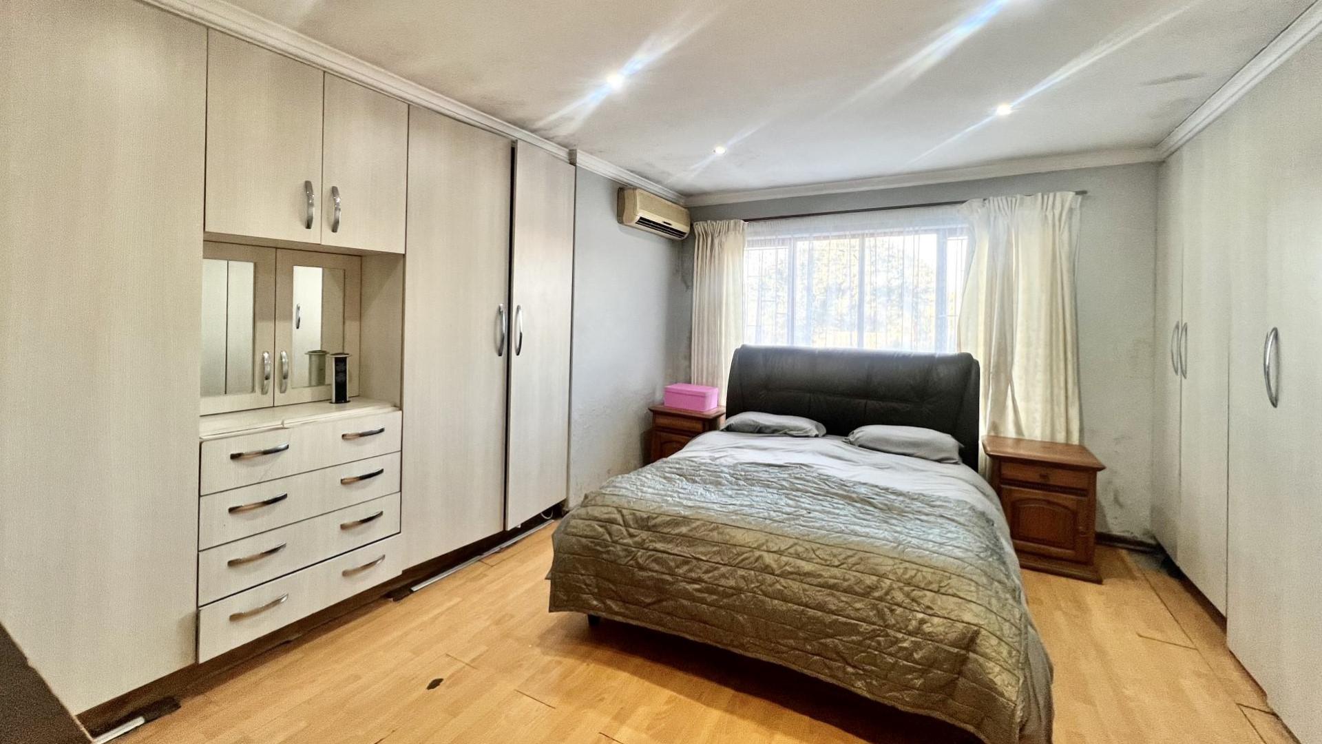 Main Bedroom - 20 square meters of property in Pelham