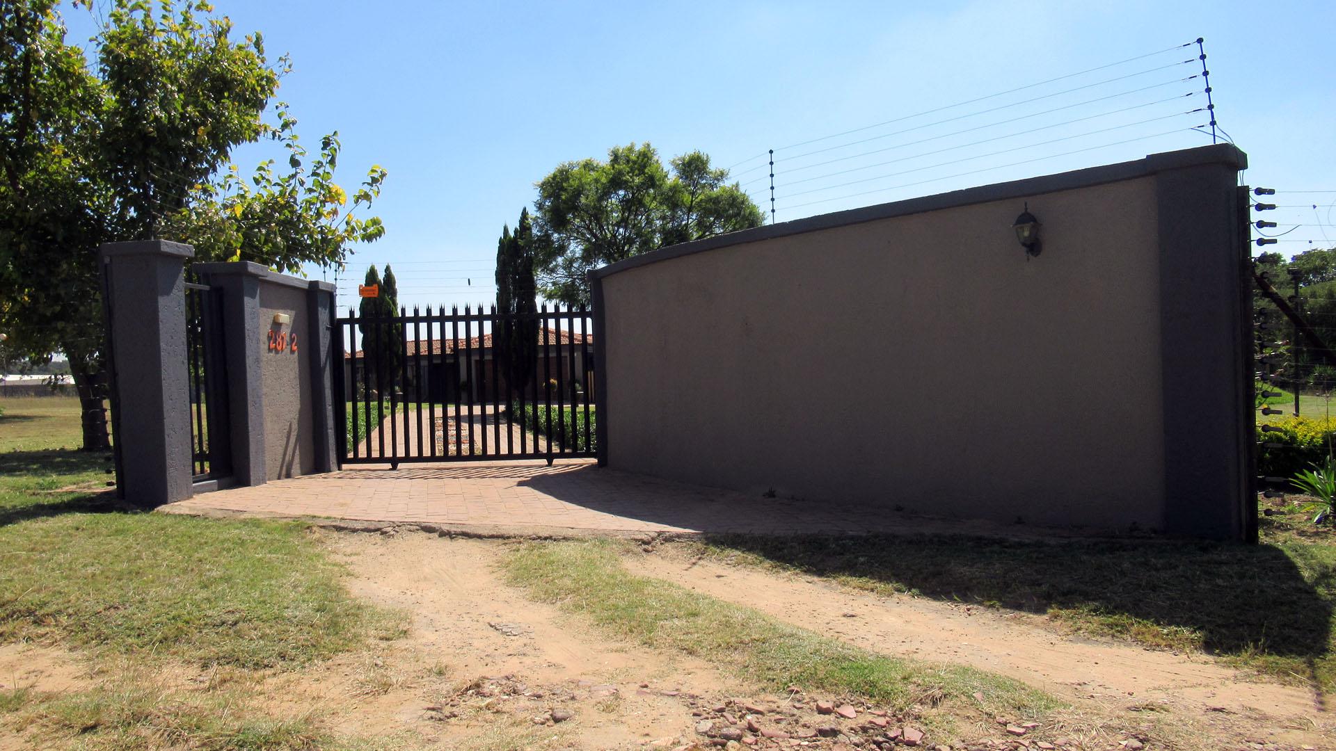 Front View of property in Glen Austin AH (Midrand)