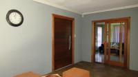 Informal Lounge - 20 square meters of property in Glen Austin AH (Midrand)